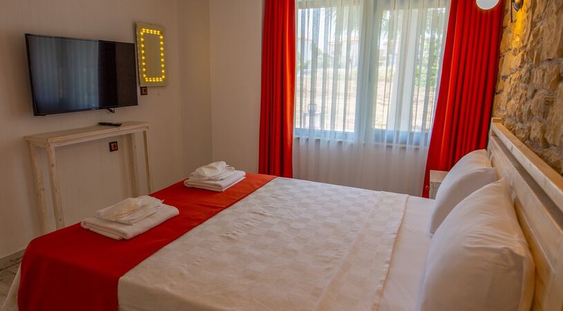 Neo Beach Cunda Hotel