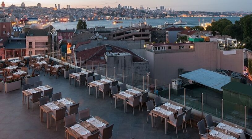 DoubleTree by Hilton Hotel Istanbul - Sirkeci