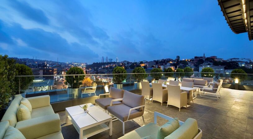 DoubleTree by Hilton Hotel Istanbul - Piyalepasa