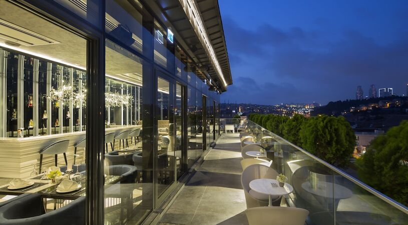 DoubleTree by Hilton Hotel Istanbul - Piyalepasa