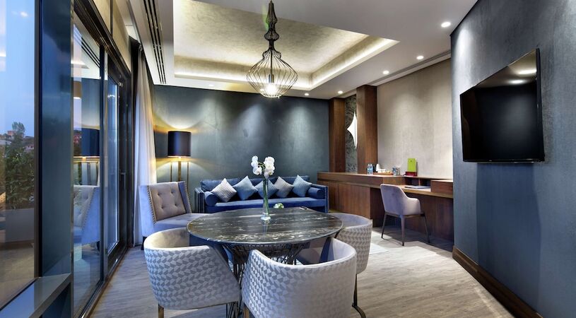 DoubleTree by Hilton Hotel Istanbul - Piyalepasa