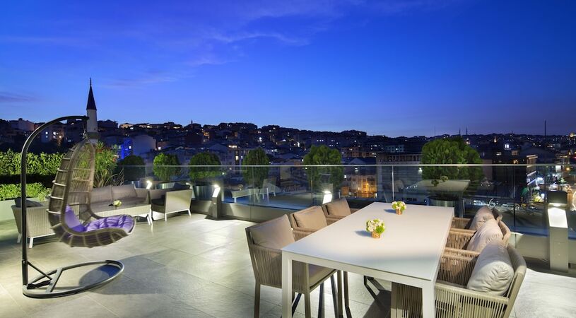 DoubleTree by Hilton Hotel Istanbul - Piyalepasa