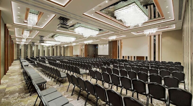 DoubleTree by Hilton Hotel Istanbul - Piyalepasa
