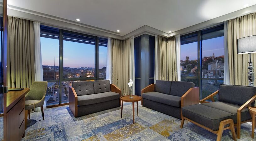 DoubleTree by Hilton Hotel Istanbul - Piyalepasa