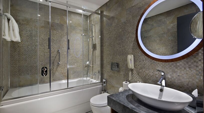 DoubleTree by Hilton Hotel Istanbul - Piyalepasa