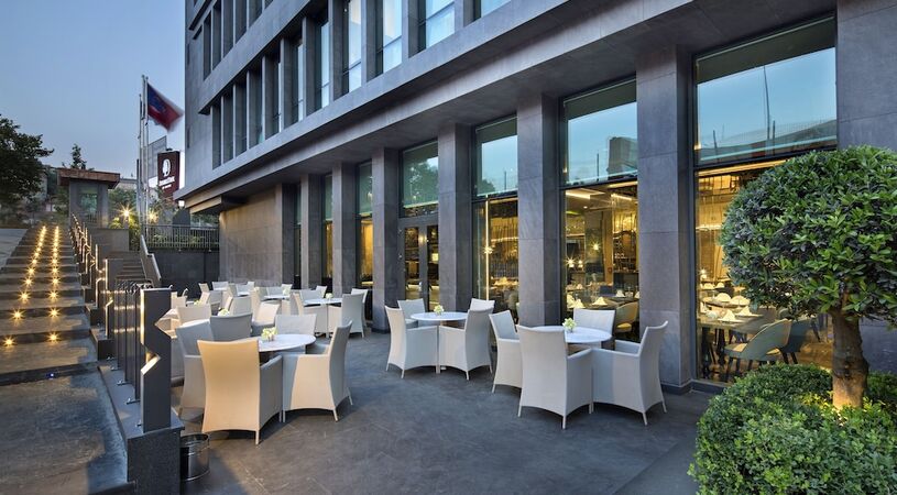 DoubleTree by Hilton Hotel Istanbul - Piyalepasa