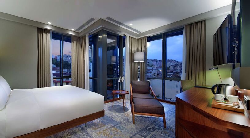 DoubleTree by Hilton Hotel Istanbul - Piyalepasa
