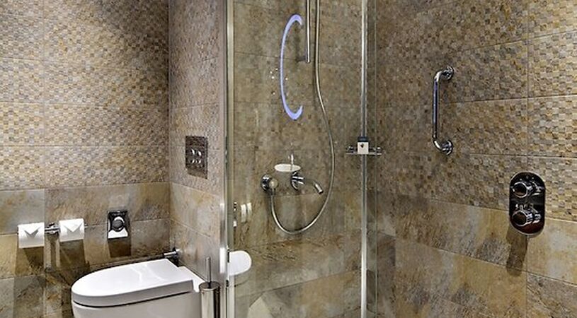 DoubleTree by Hilton Hotel Istanbul - Piyalepasa