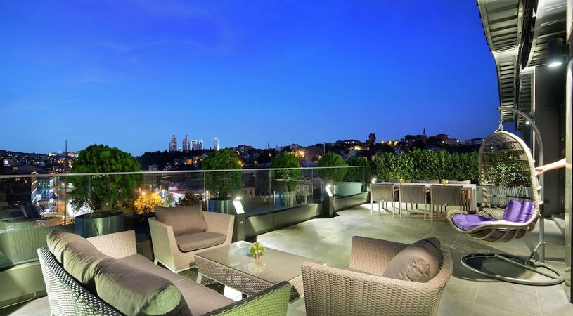 DoubleTree by Hilton Hotel Istanbul - Piyalepasa