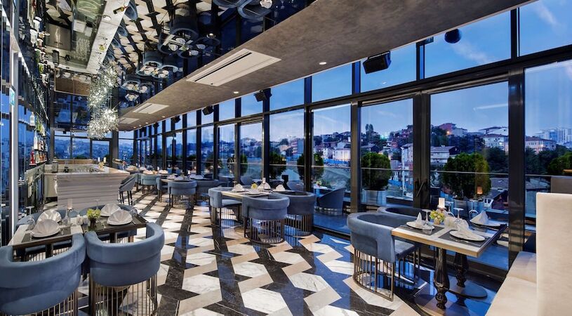 DoubleTree by Hilton Hotel Istanbul - Piyalepasa