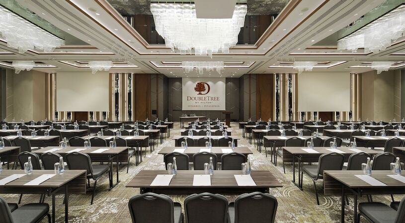 DoubleTree by Hilton Hotel Istanbul - Piyalepasa