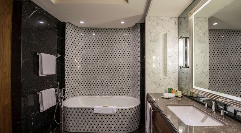 Hilton Istanbul Bomonti Hotel & Conference Center