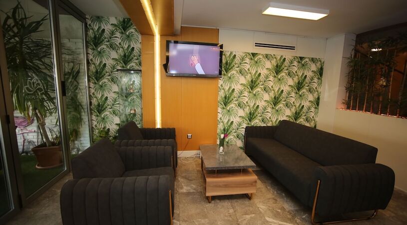 Grand Nora Hotel