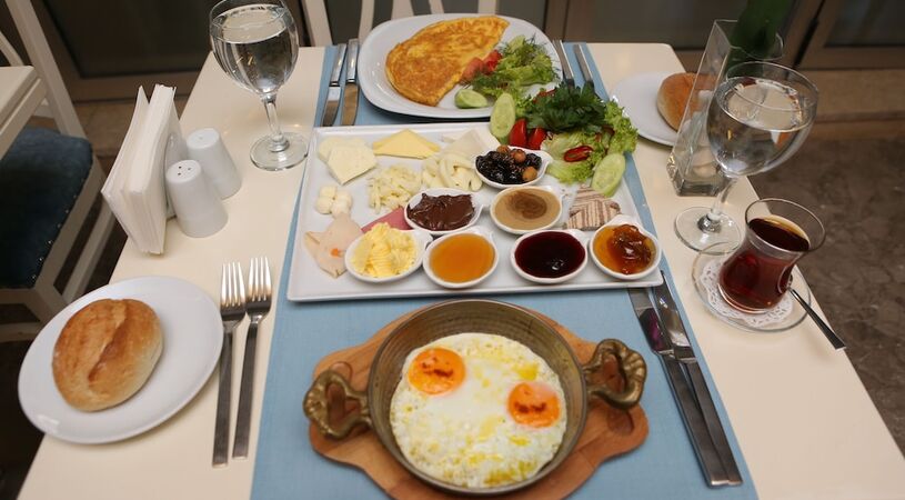 Grand Nora Hotel
