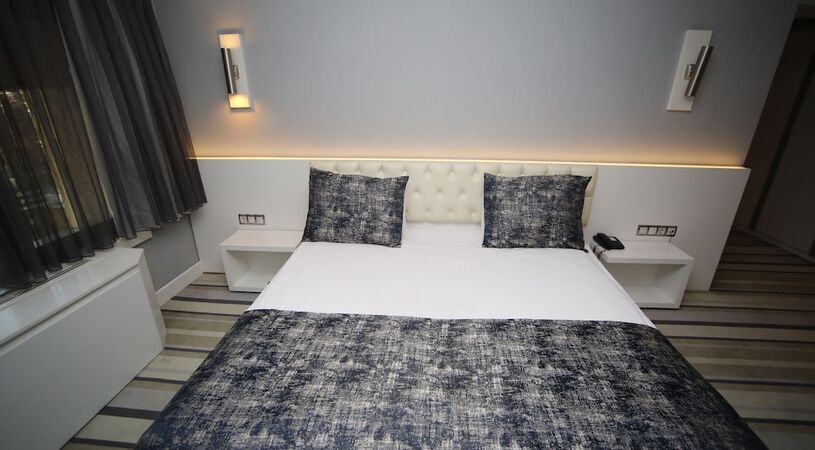 Grand Nora Hotel