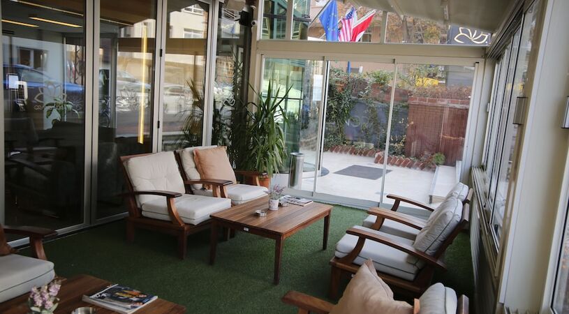 Grand Nora Hotel