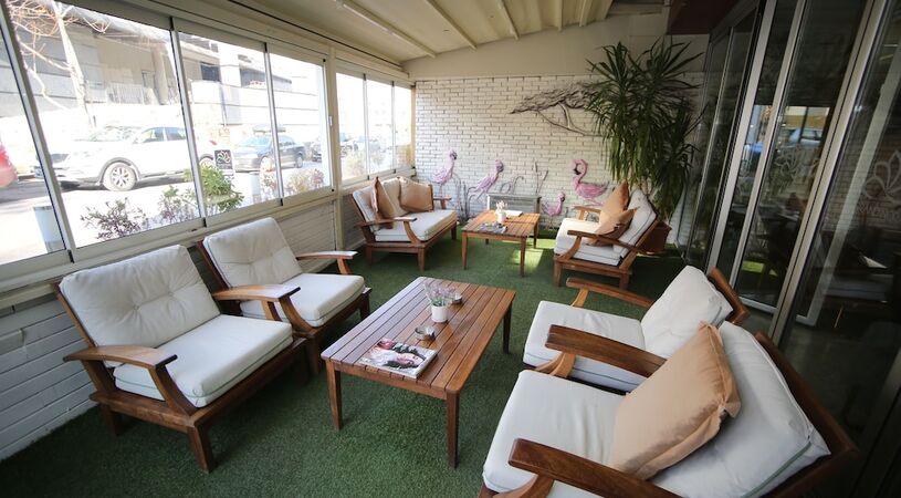 Grand Nora Hotel
