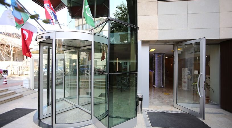 Grand Nora Hotel