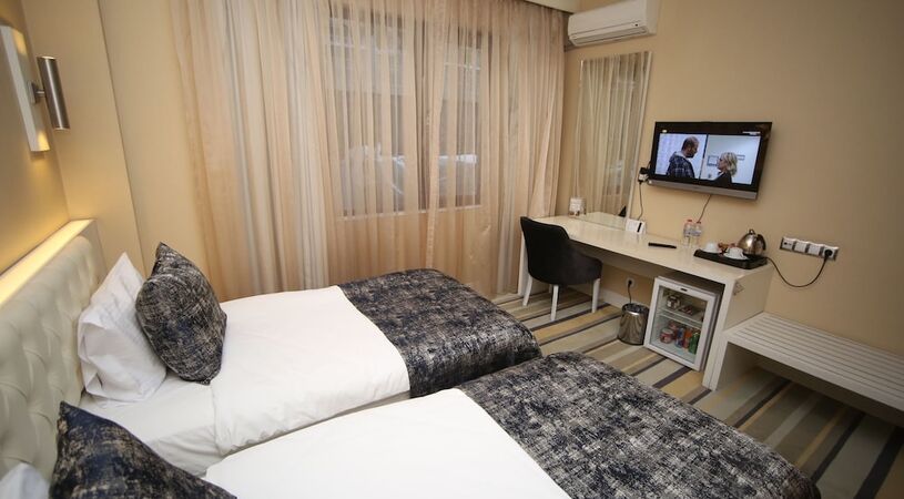 Grand Nora Hotel