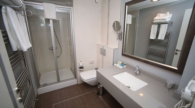 Grand Nora Hotel