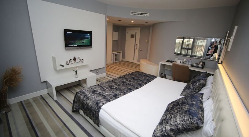 Grand Nora Hotel