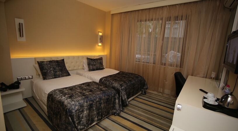 Grand Nora Hotel