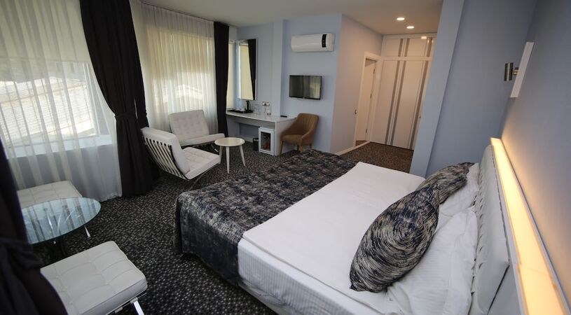 Grand Nora Hotel