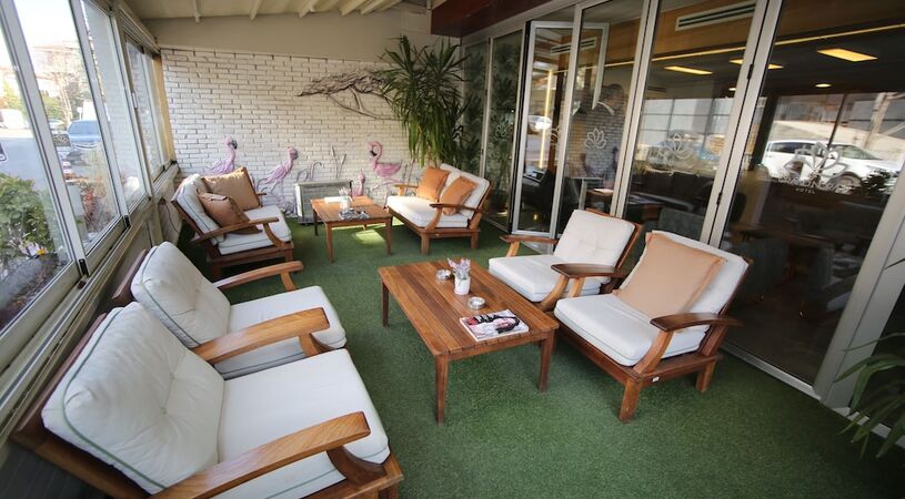 Grand Nora Hotel