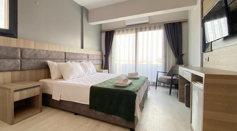 Kuş Adası Medos Beach Hotel