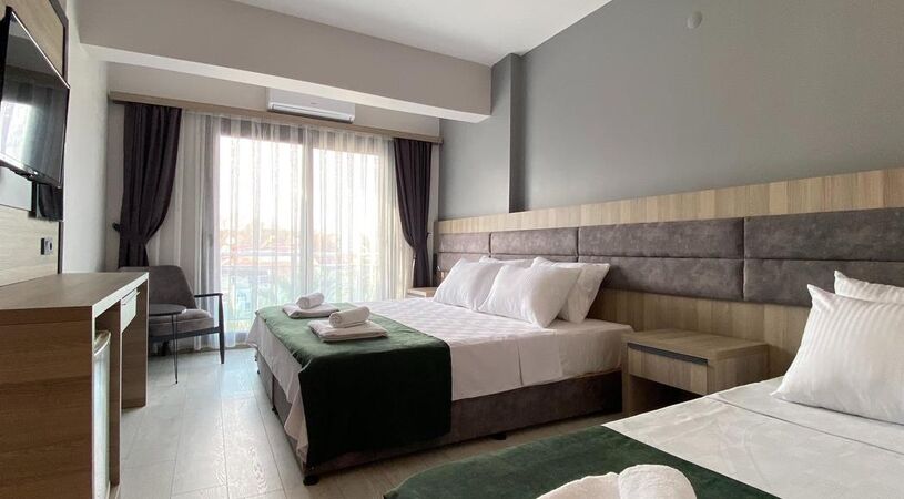 Kuş Adası Medos Beach Hotel