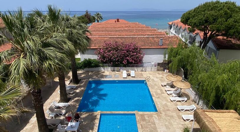Kuş Adası Medos Beach Hotel