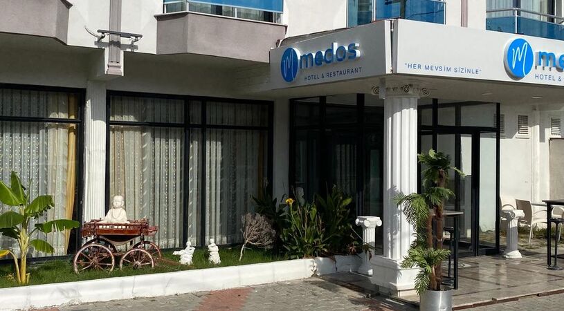 Kuş Adası Medos Beach Hotel