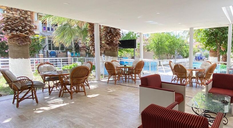 Kuş Adası Medos Beach Hotel
