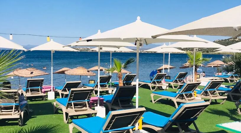 Neo Beach Cunda Hotel