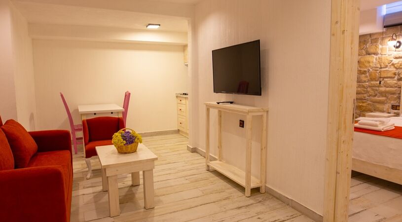 Neo Beach Cunda Hotel