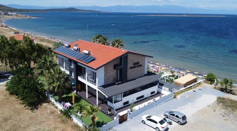 Neo Beach Cunda Hotel