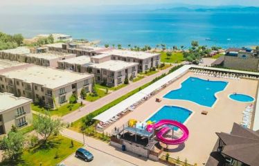 Extreme Kuzey Ege Yaz Turu Denize Sıfır Heramis Termal Tatil Köyünde  4 Gece konaklamalı