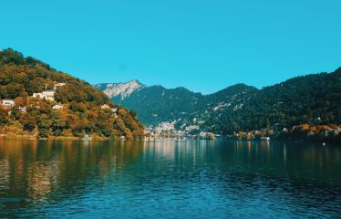 Bayramda Taraklı Göynük Mudurnu Abant Gölcük Gölü Topuk Yaylası Düzce Korugöl Güzeldere Şelalesi̇ Sapanca Maşuki̇ye Ormanya Turu