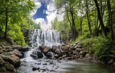 Bayramda Taraklı Göynük Mudurnu Abant Gölcük Gölü Topuk Yaylası Düzce Korugöl Güzeldere Şelalesi̇ Sapanca Maşuki̇ye Ormanya Turu